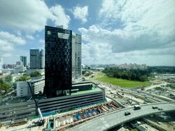 Gateway East (D7), Office #551829531